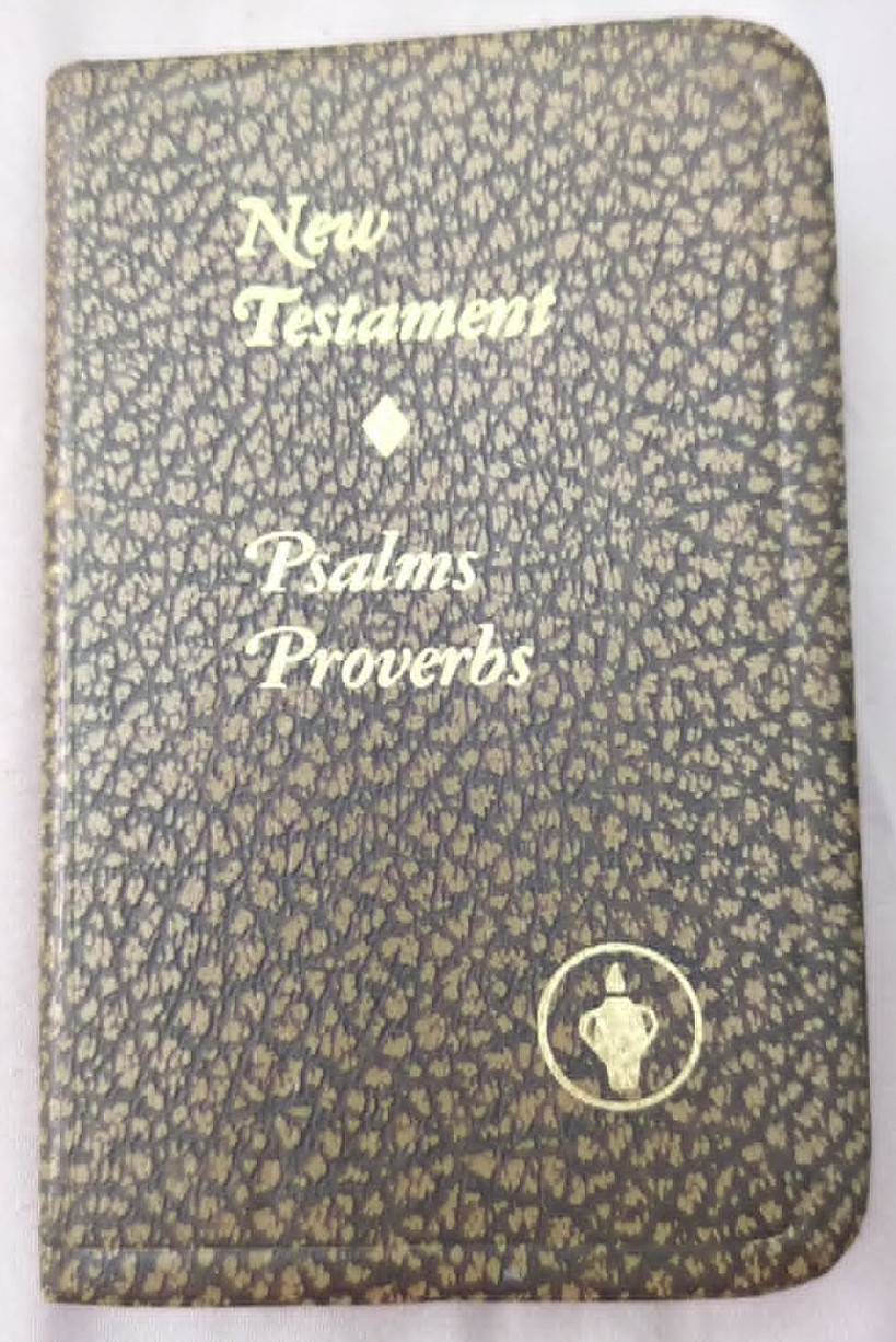 New Testament Psalms Proverbs Gideons Bible Pocket Small Mini Book Brown