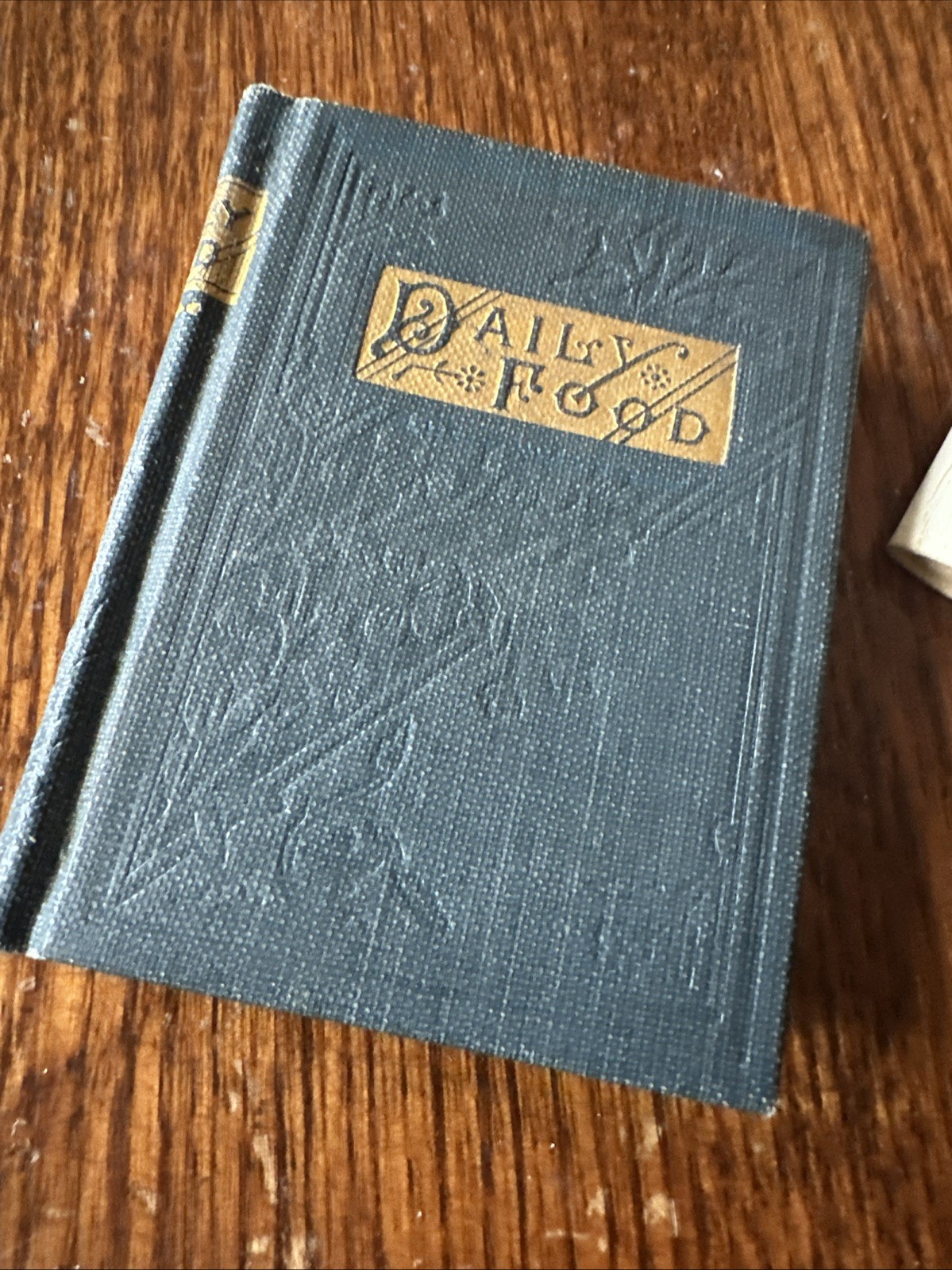 Antique Mini Books Daily Food For Christians, The Little Bible, Christmas Storie