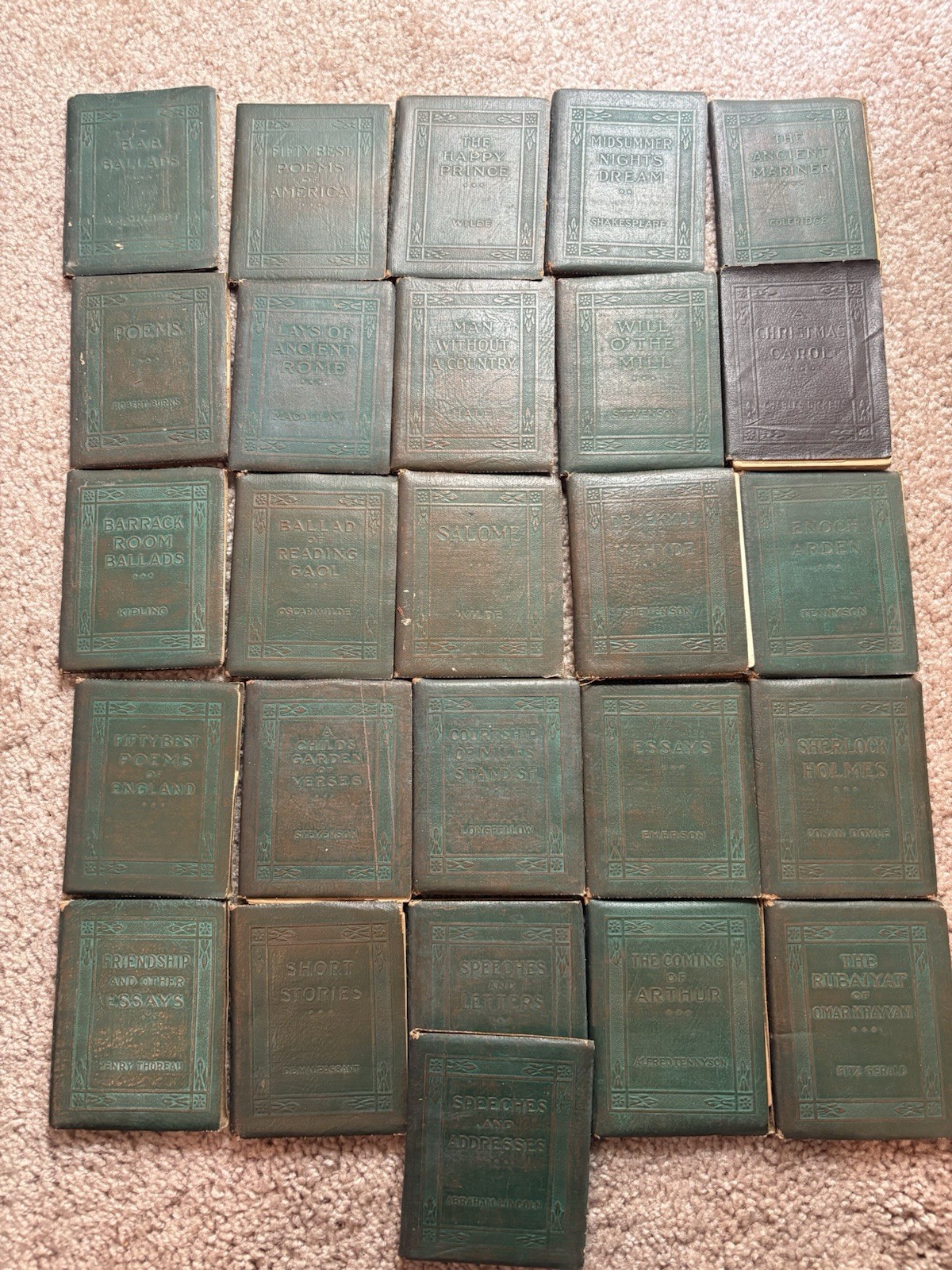 26 Antique Little Leather Library Mini Books Lot Wilde Dickens Stevenson