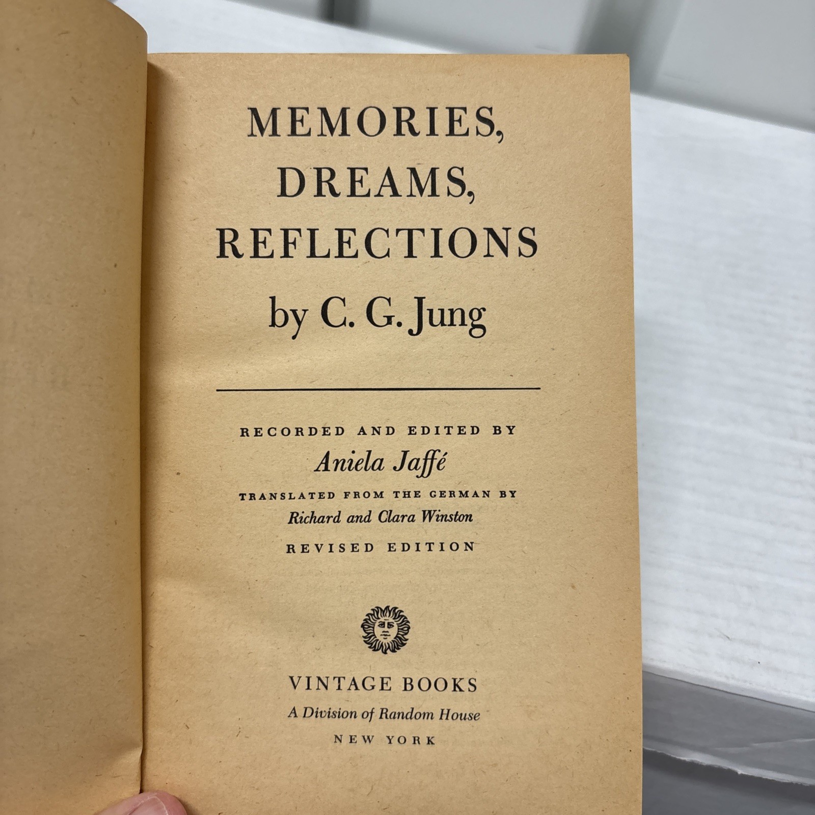 MEMORIES, DREAMS, REFLECTIONS- C. G. JUNG 1965 VINTAGE BOOKS EDITION 394-70268-9