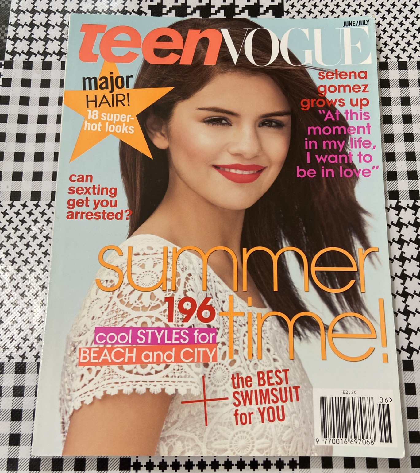 Teen VOGUE Magazine Selena Gomez June / July 2011 Teen Celebrity Fashion RARE