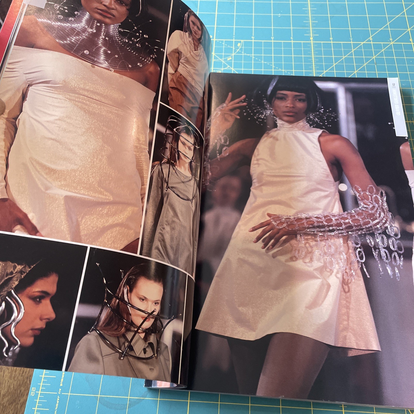Fashion Preview Autumn/Winter 1990 Pret-a-Porter ACCESSORIES Runway ROCKPORT 90s