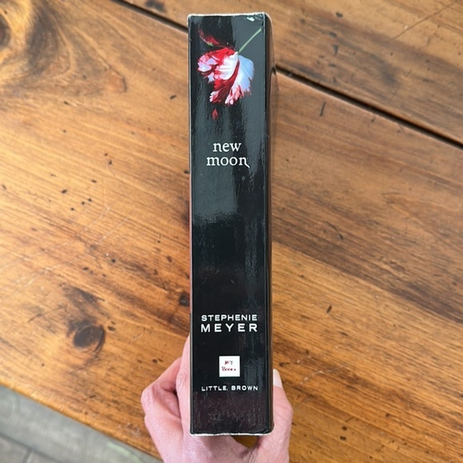 New Moon by Stephenie Meyer – First Paperback Edition