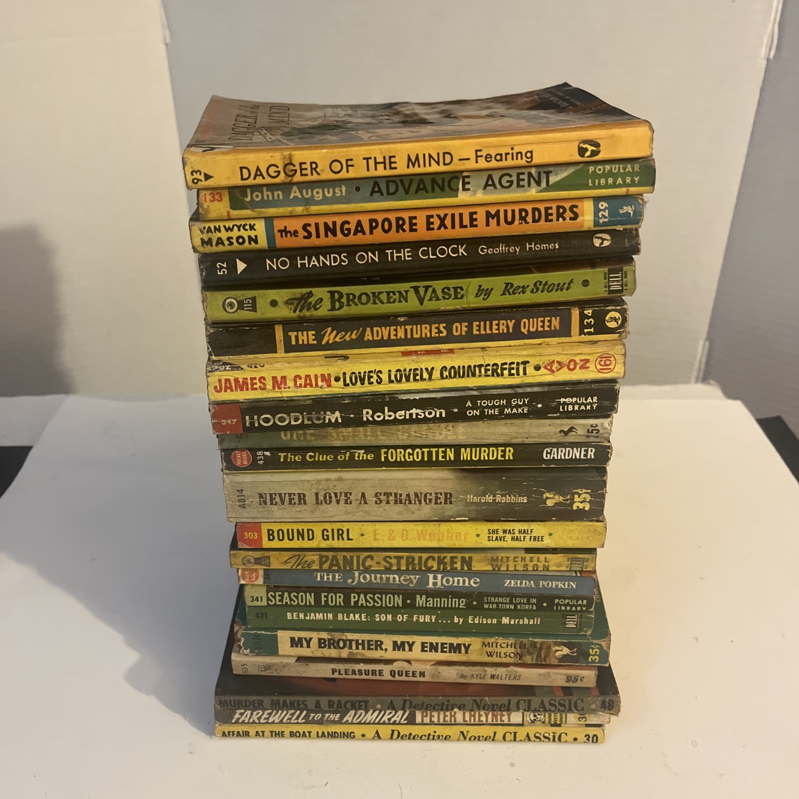 21 Vintage Paperback Sleaze Mystery Thriller Drama Collectible Lot 1940s-1960s