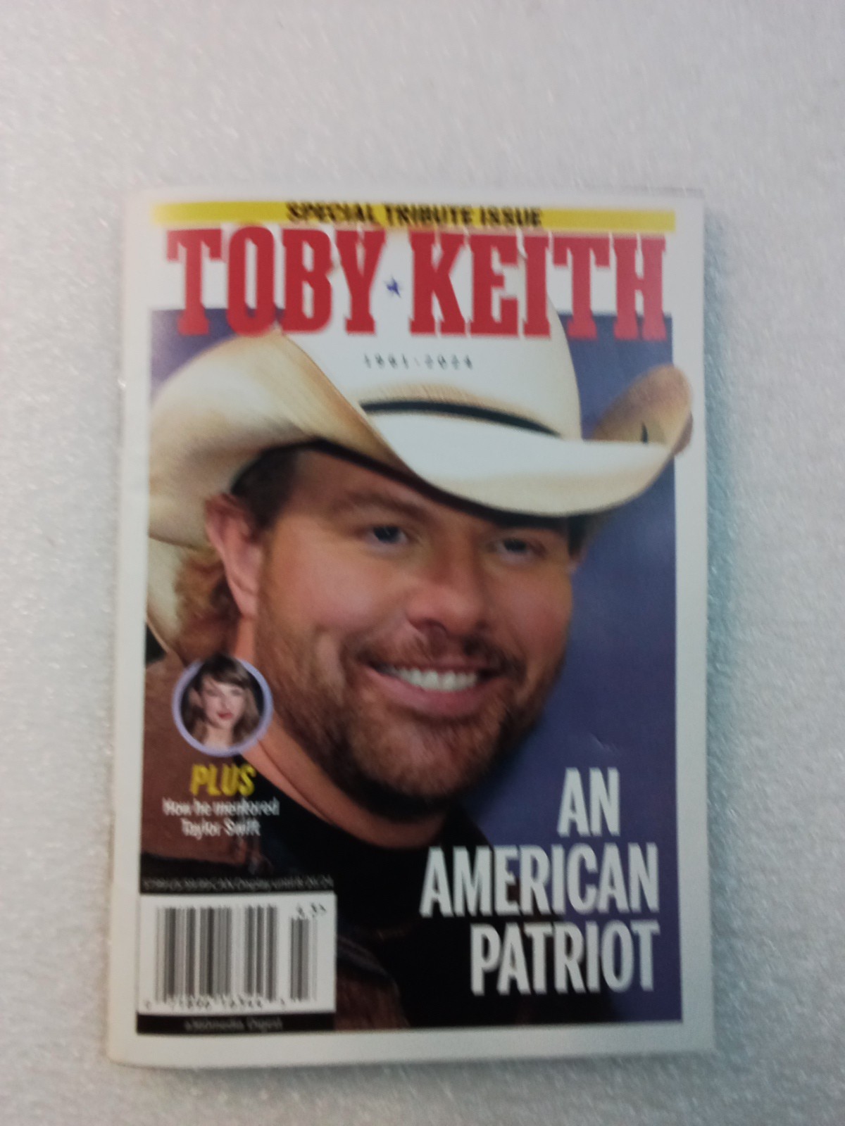 TOBY KEITH SPECIAL TRIBUTE ISSUE 5 x 71/2 inches magazine. A Loss to Music