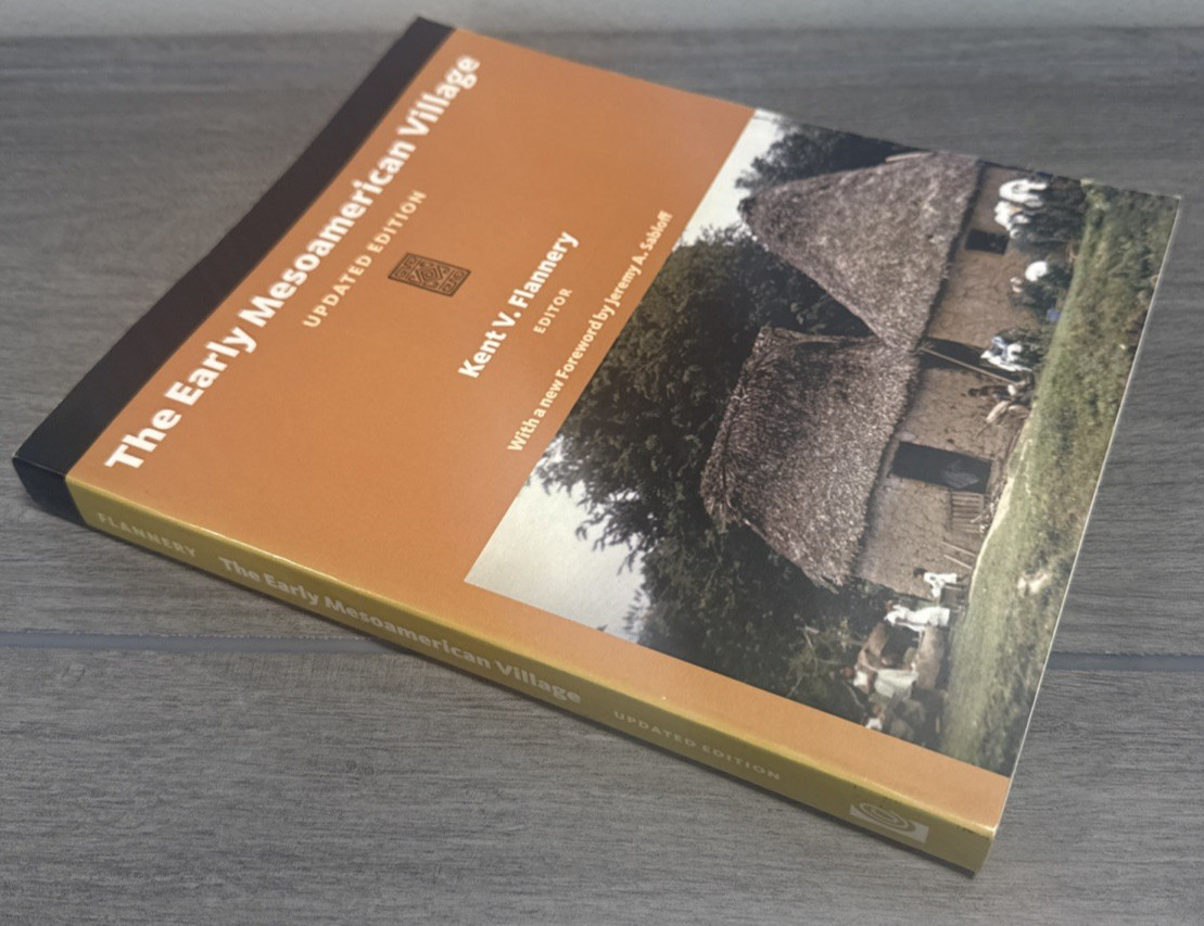 The Early Mesoamerican Village: Updated Edition by Kent V. Flannery (English) Pa