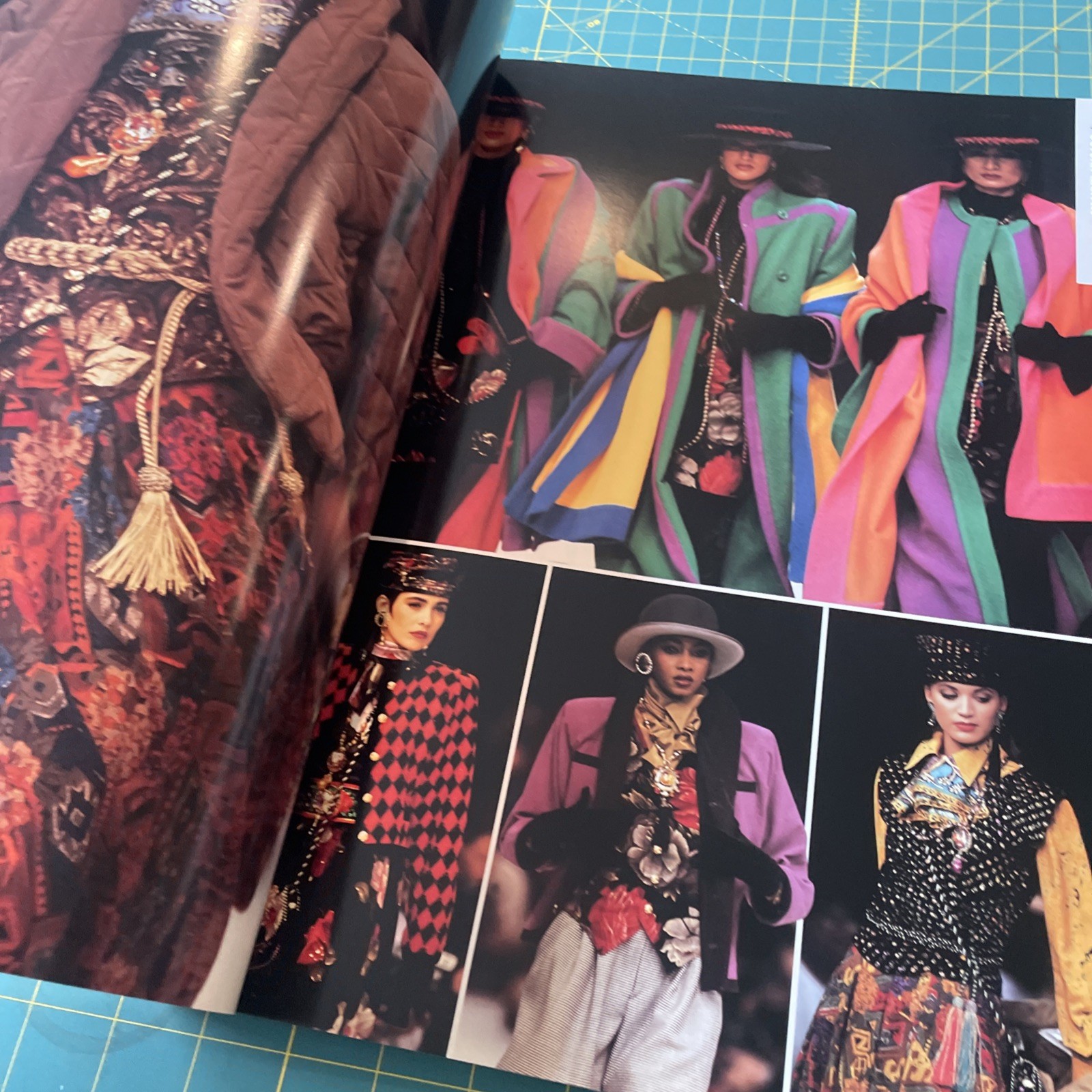 Fashion Preview Autumn/Winter 1990 Pret-a-Porter ACCESSORIES Runway ROCKPORT 90s