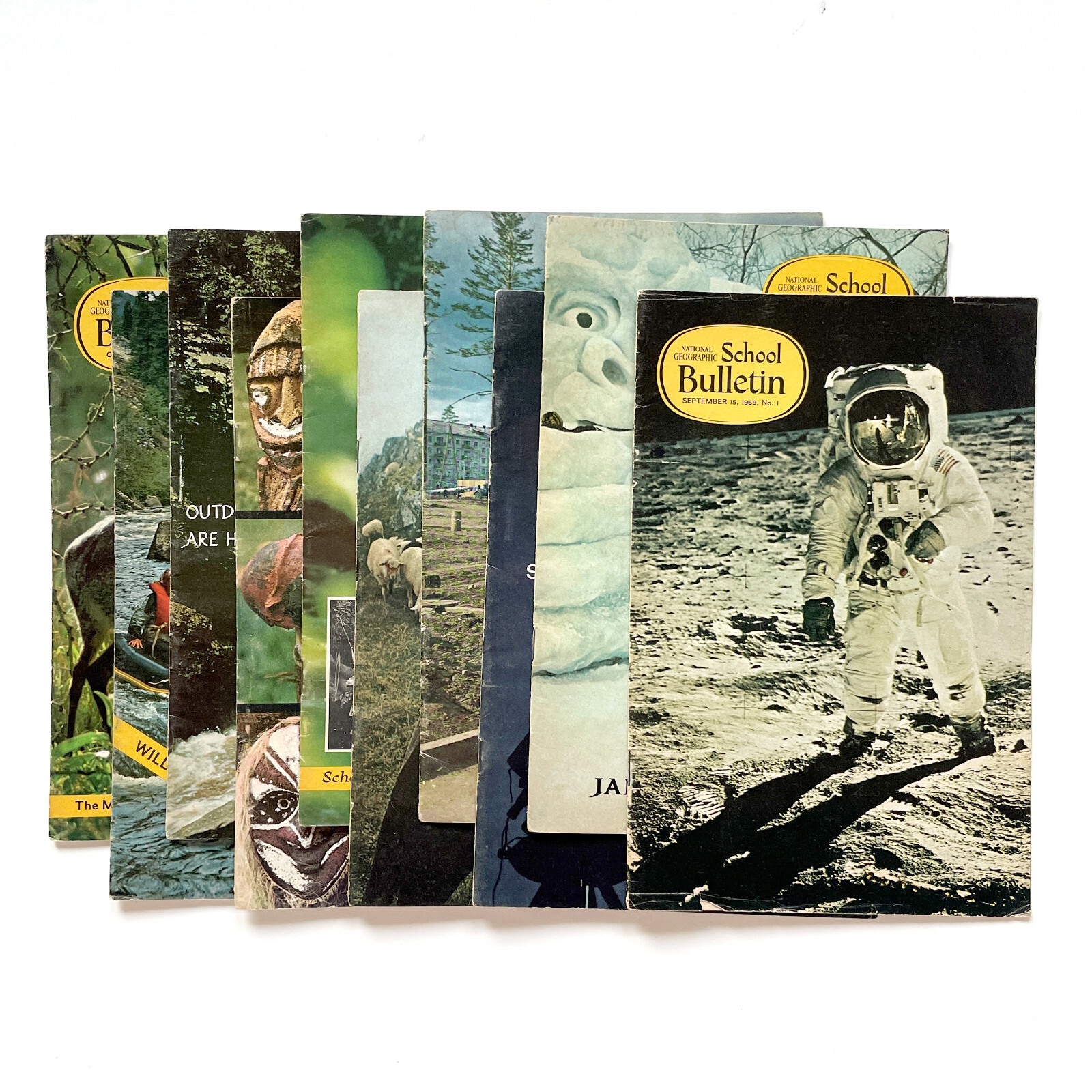 17 1969-1970 National Geographic School Bulletin Magazines