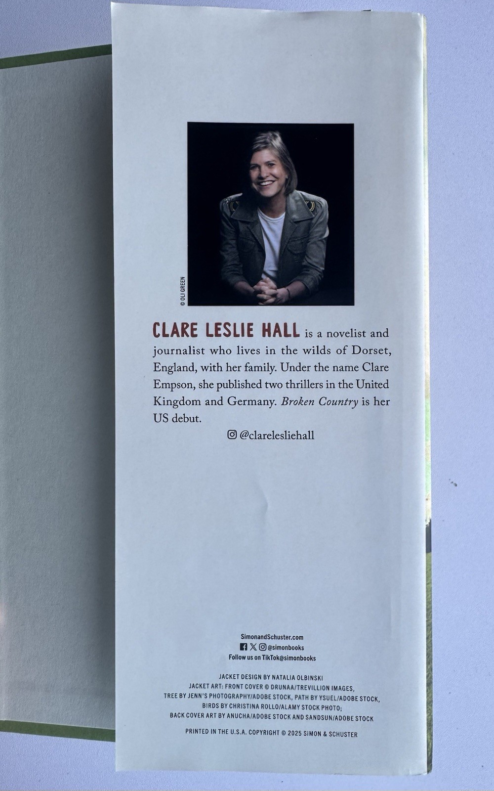 Broken Country by Clare Leslie Hall (HC Fiction Romance) Simon & Schuster 2025